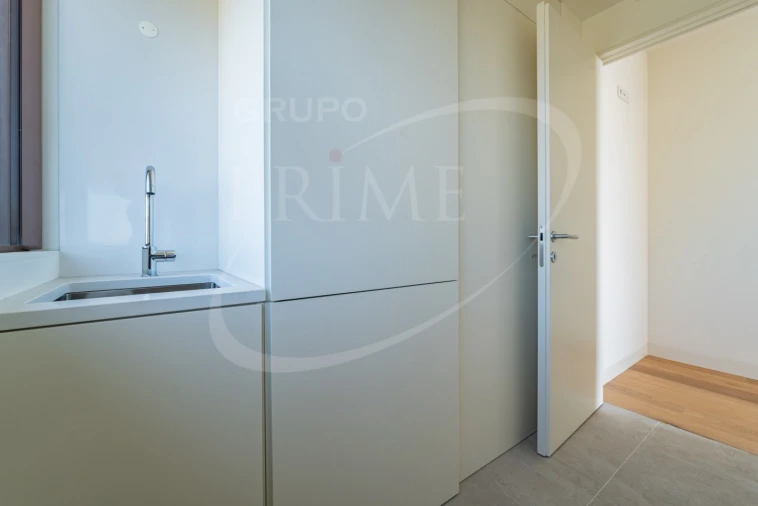 Apartamento T3 para Venda em Aldoar, Foz do Douro e Nevogilde Foto 9