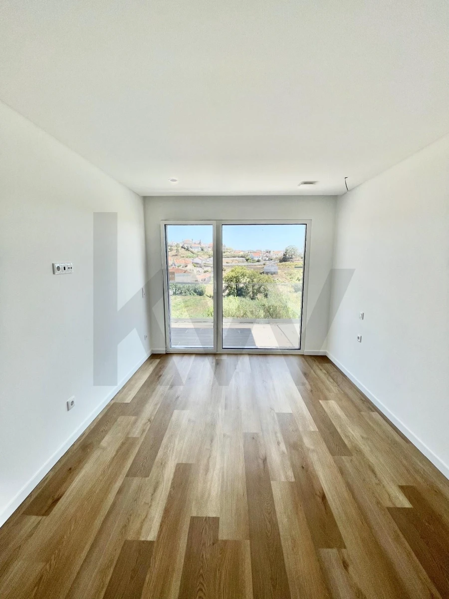 Moradia T3 para Arrendamento em Ericeira Foto 17