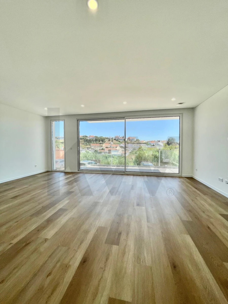 Moradia T3 para Arrendamento em Ericeira Foto 3