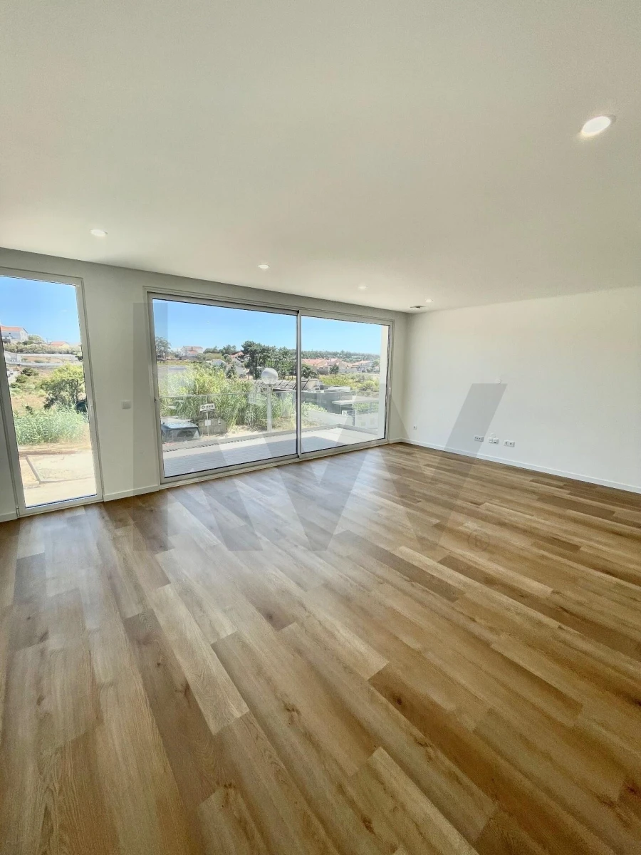 Moradia T3 para Arrendamento em Ericeira Foto 4