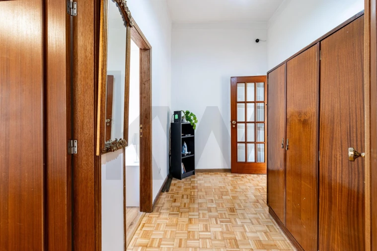 Moradia T4 para Venda em Paranhos Foto 9