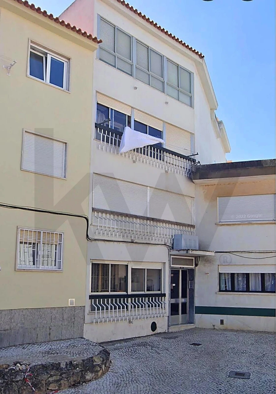 Apartamento T1 para Venda em Carcavelos e Parede Foto 2
