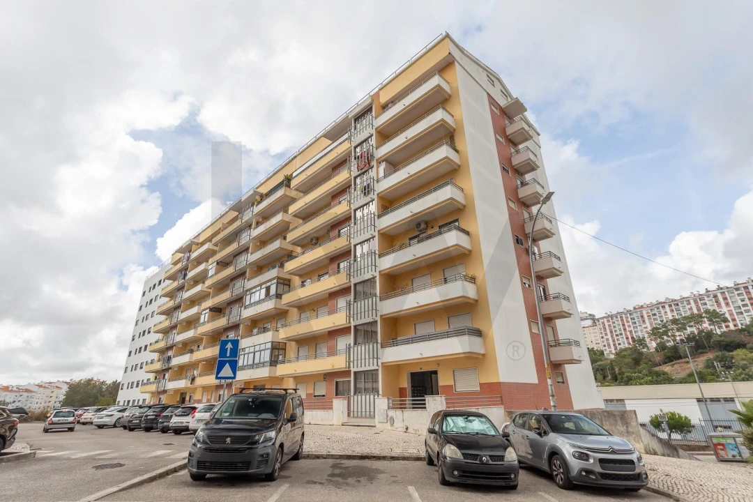 Apartamento T2 para Venda em Rio de Mouro Foto 36