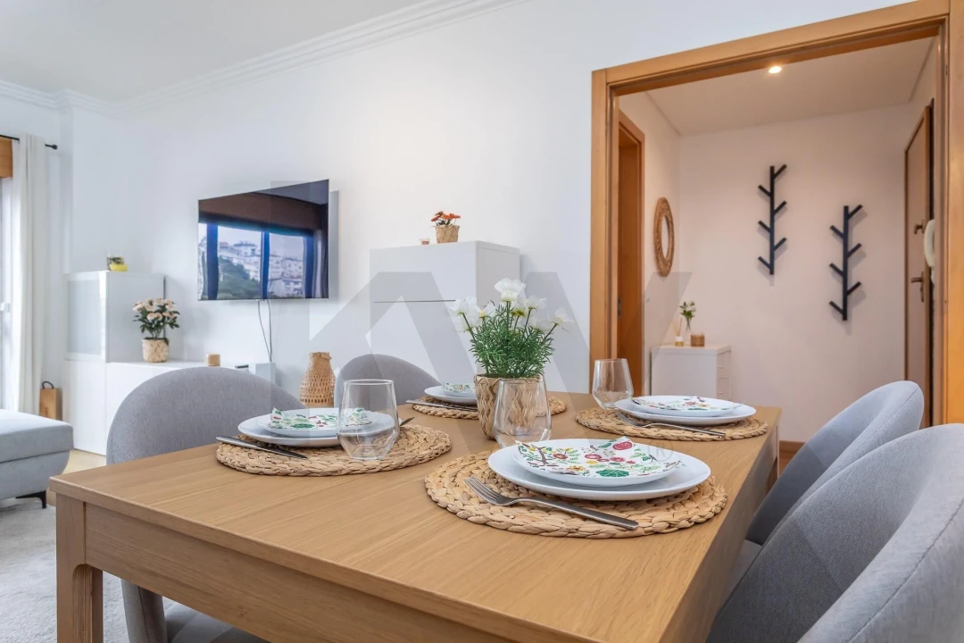 Apartamento T2 para Venda em Rio de Mouro Foto 2