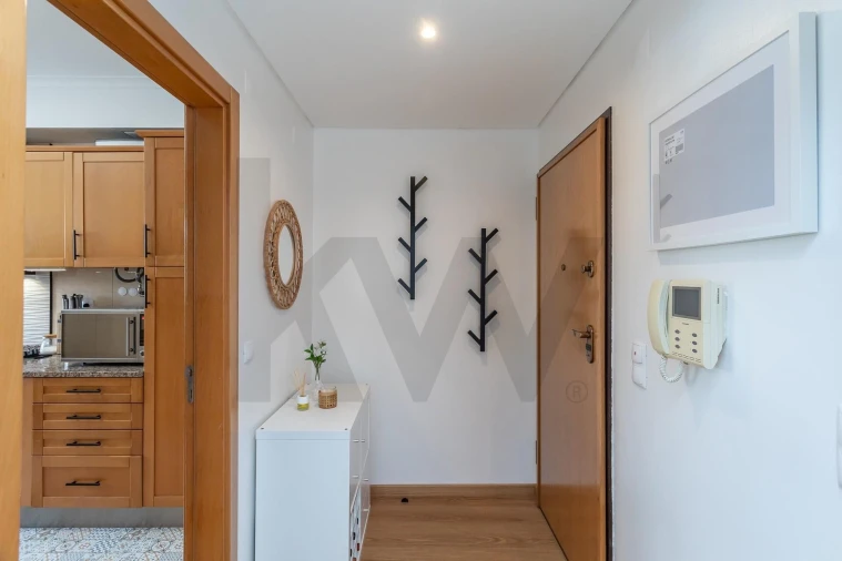 Apartamento T2 para Venda em Rio de Mouro Foto 11