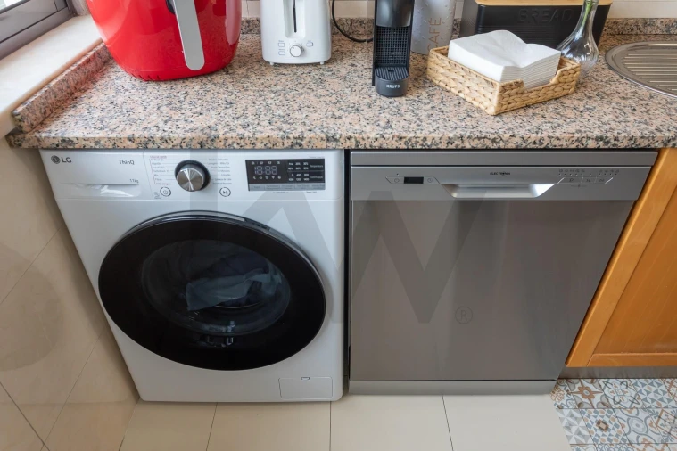 Apartamento T2 para Venda em Rio de Mouro Foto 18