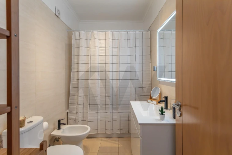 Apartamento T2 para Venda em Rio de Mouro Foto 32