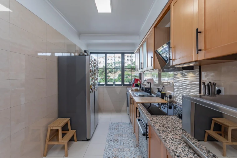 Apartamento T2 para Venda em Rio de Mouro Foto 16