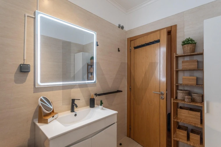 Apartamento T2 para Venda em Rio de Mouro Foto 31
