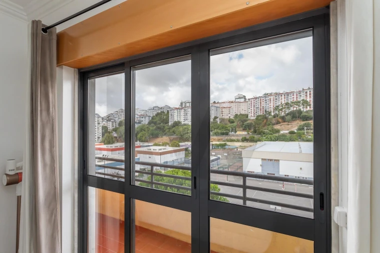 Apartamento T2 para Venda em Rio de Mouro Foto 9