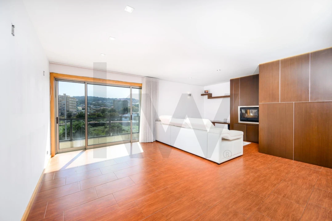 Apartamento T2 para Venda em Valongo Foto 8
