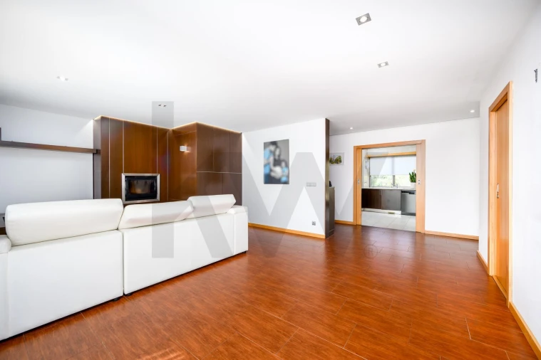 Apartamento T2 para Venda em Valongo Foto 23