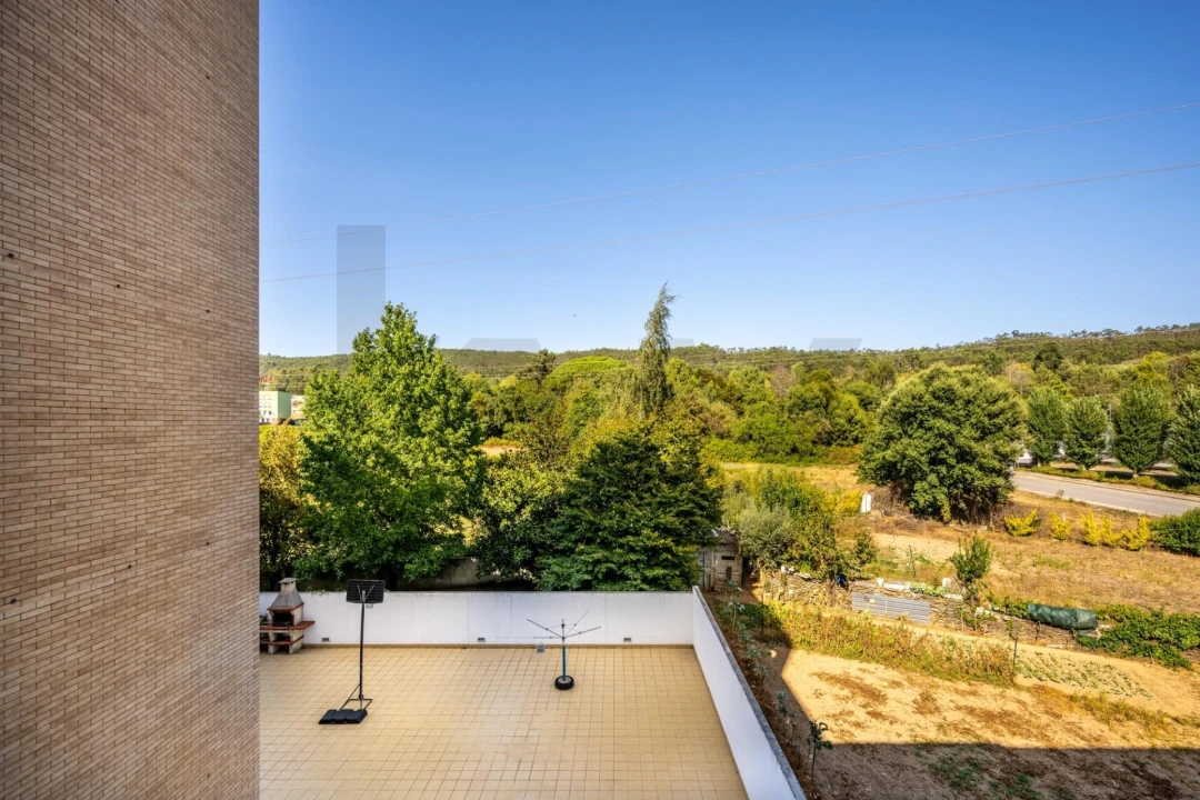 Apartamento T2 para Venda em Valongo Foto 25