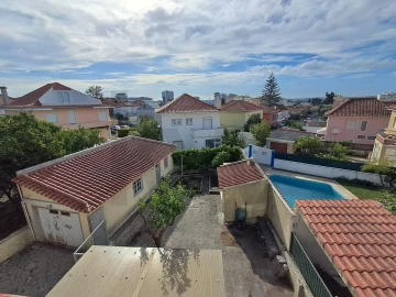Moradia T5 para Venda em Algés, Linda-A-Velha e Cruz Quebrada-Dafundo