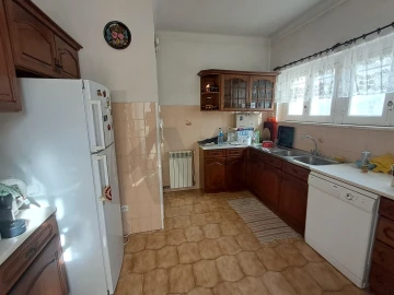 Moradia T5 para Venda em Algés, Linda-A-Velha e Cruz Quebrada-Dafundo