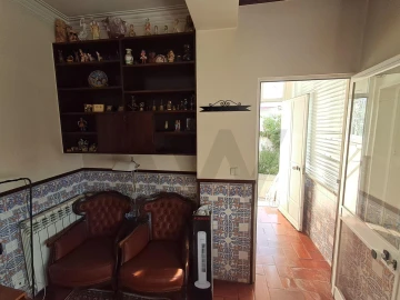 Moradia T5 para Venda em Algés, Linda-A-Velha e Cruz Quebrada-Dafundo