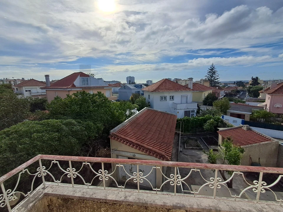 Moradia T5 para Venda em Algés, Linda-A-Velha e Cruz Quebrada-Dafundo Foto 6
