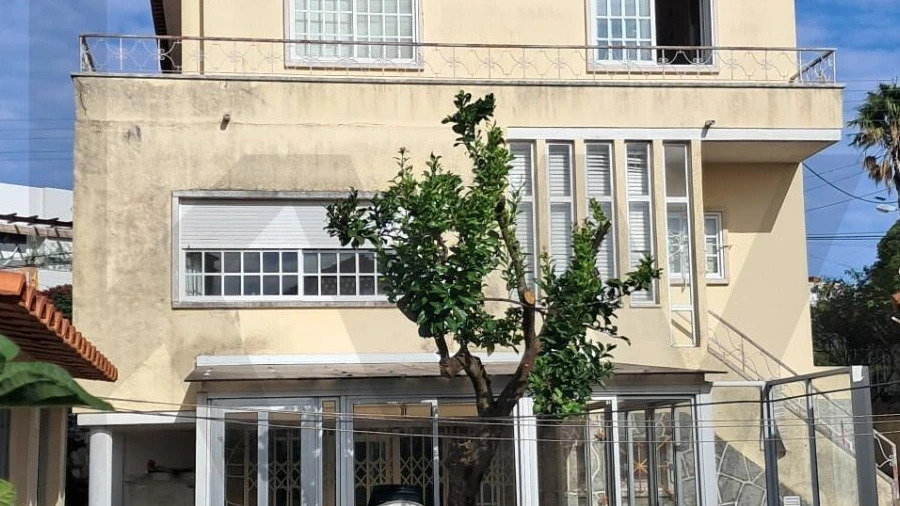 Moradia T5 para Venda em Algés, Linda-A-Velha e Cruz Quebrada-Dafundo