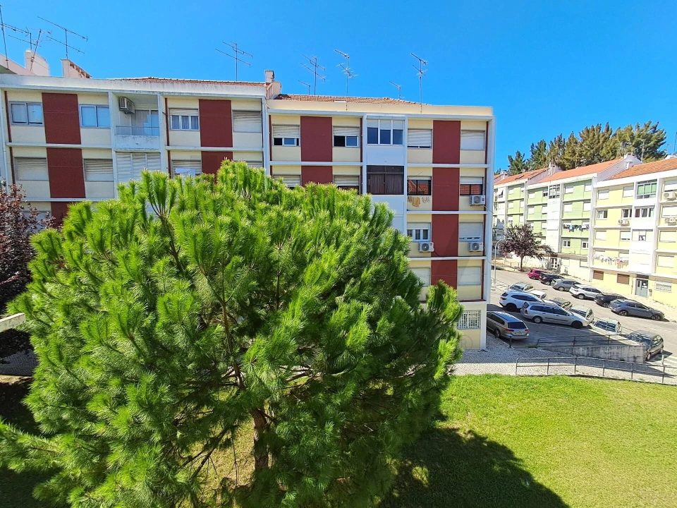 Apartamento T2 para Venda em Benfica Foto 9