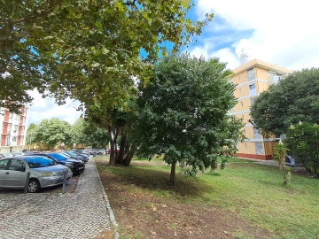 Apartamento T2 para Venda em Benfica