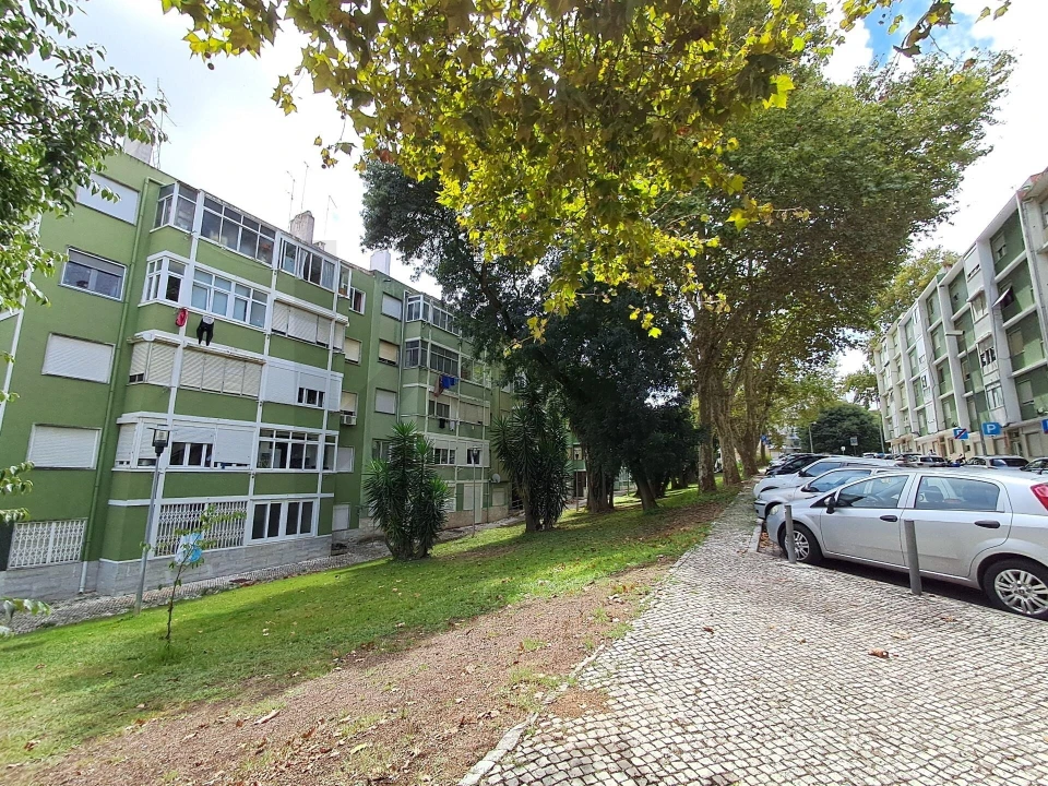 Apartamento T2 para Venda em Benfica Foto 26
