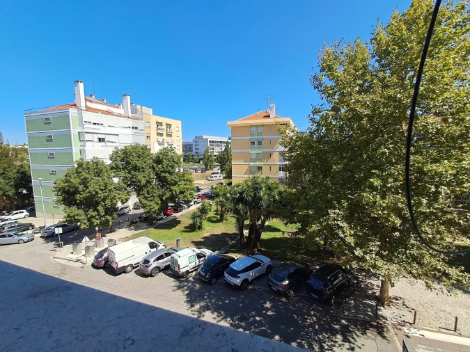 Apartamento T2 para Venda em Benfica Foto 5
