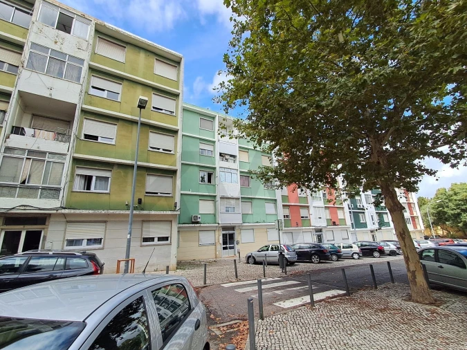 Apartamento T2 para Venda em Benfica Foto 24