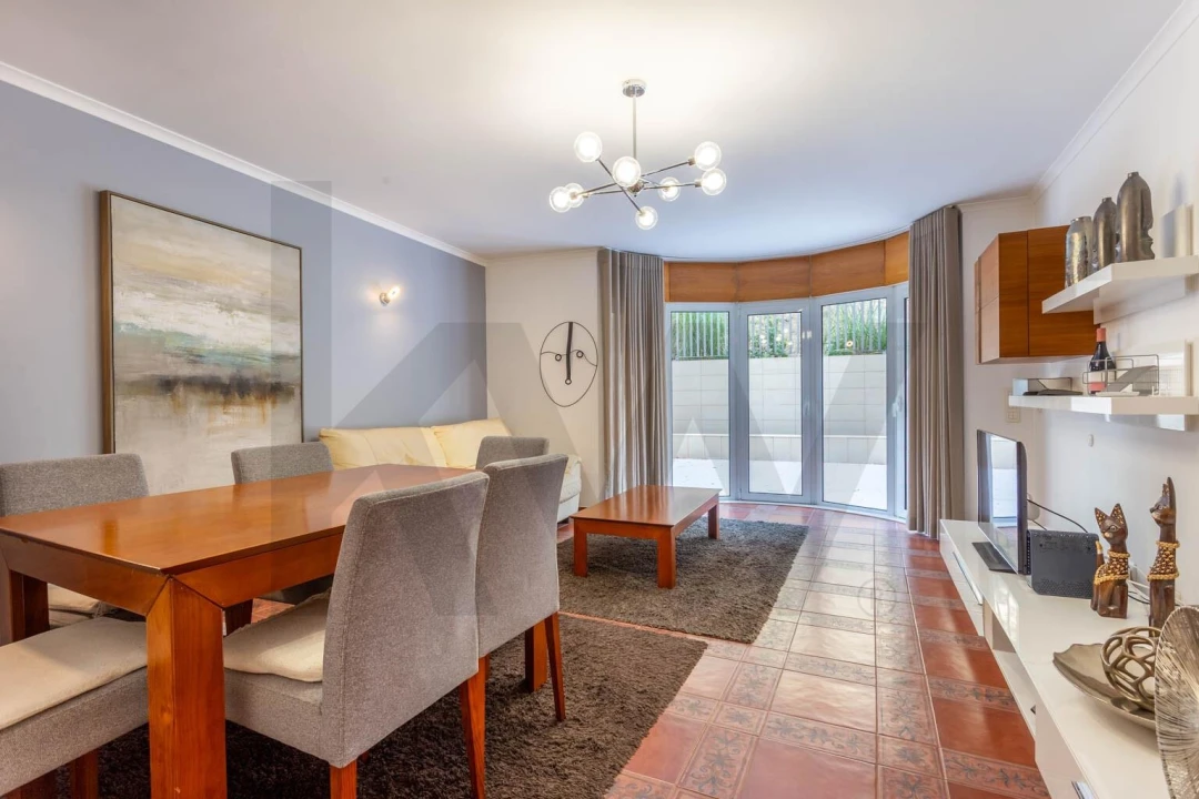 Apartamento T2 para Arrendamento em Lumiar Foto 4