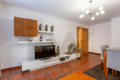 Apartamento T2 para Arrendamento em Lumiar