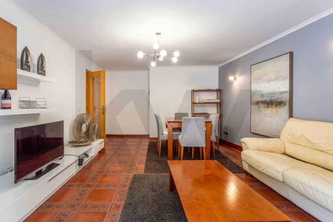 Apartamento T2 para Arrendamento em Lumiar Foto 5