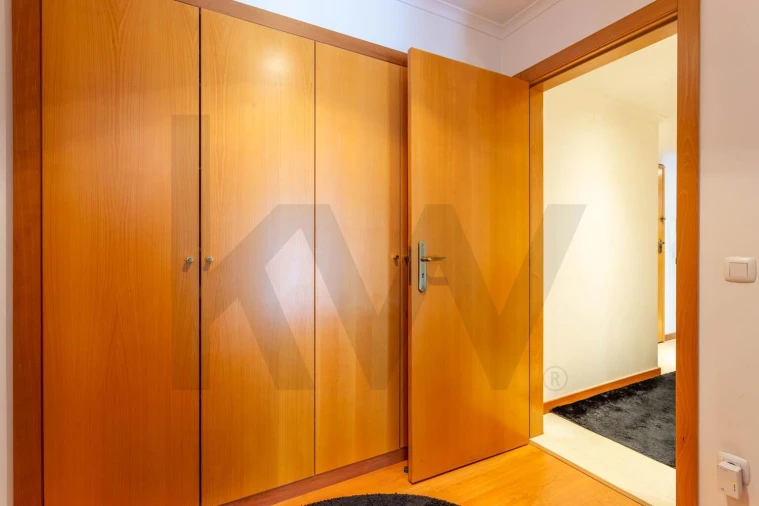 Apartamento T2 para Arrendamento em Lumiar Foto 15