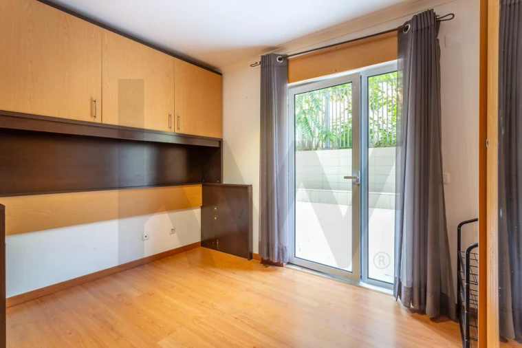 Apartamento T2 para Arrendamento em Lumiar Foto 17