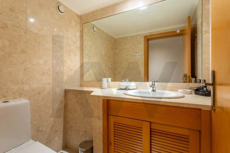 Apartamento T2 para Arrendamento em Lumiar Foto 14