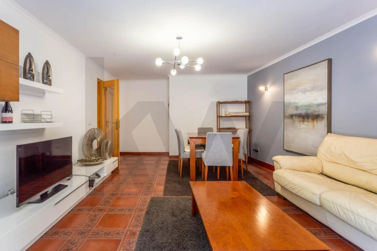 Apartamento T2 para Arrendamento em Lumiar Foto 5
