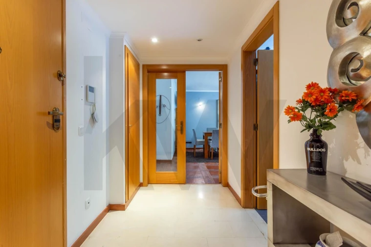 Apartamento T2 para Arrendamento em Lumiar Foto 2