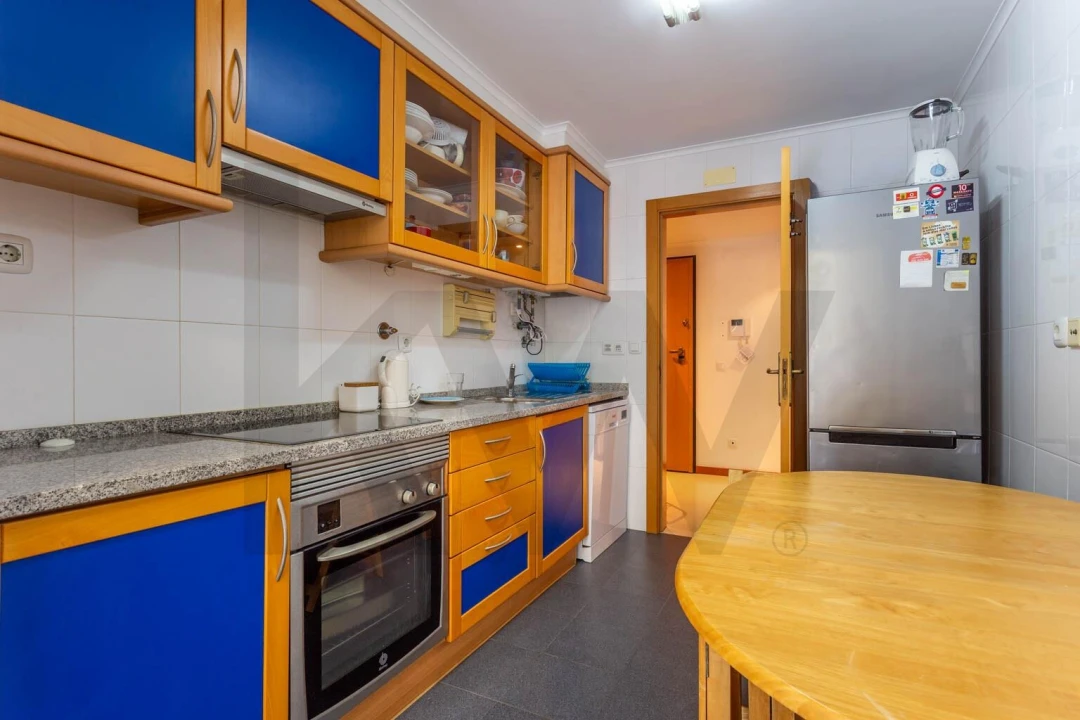Apartamento T2 para Arrendamento em Lumiar Foto 12