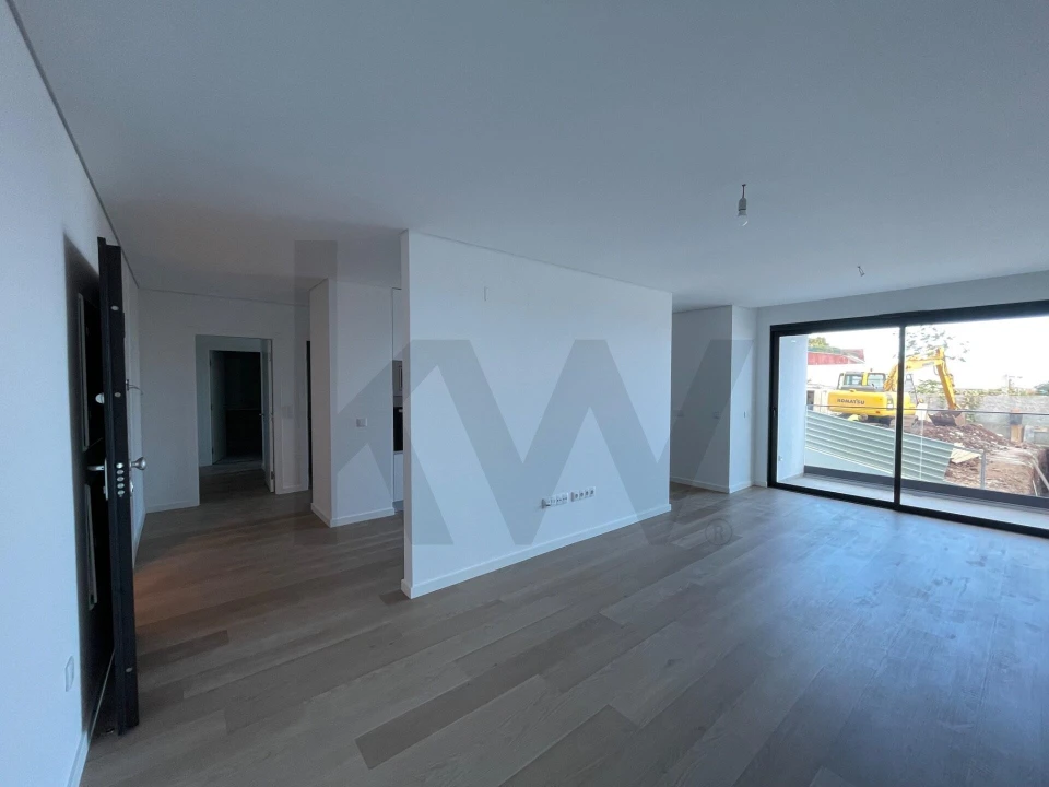 Apartamento T2 para Venda em Caniço Foto 5