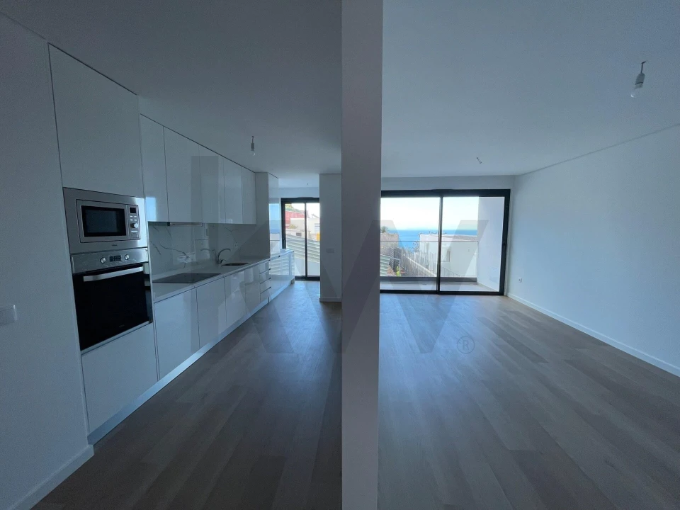 Apartamento T2 para Venda em Caniço Foto 4