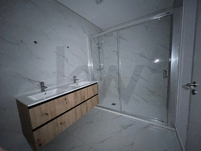 Apartamento T2 para Venda em Caniço Foto 27