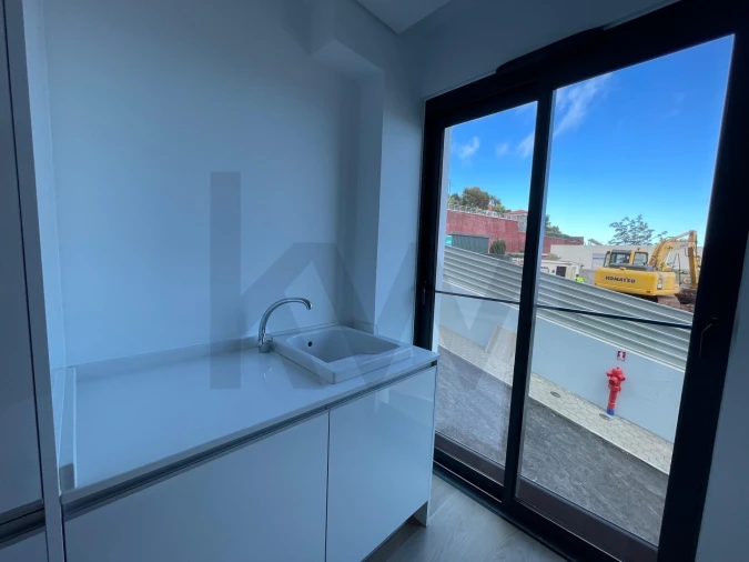 Apartamento T2 para Venda em Caniço Foto 14
