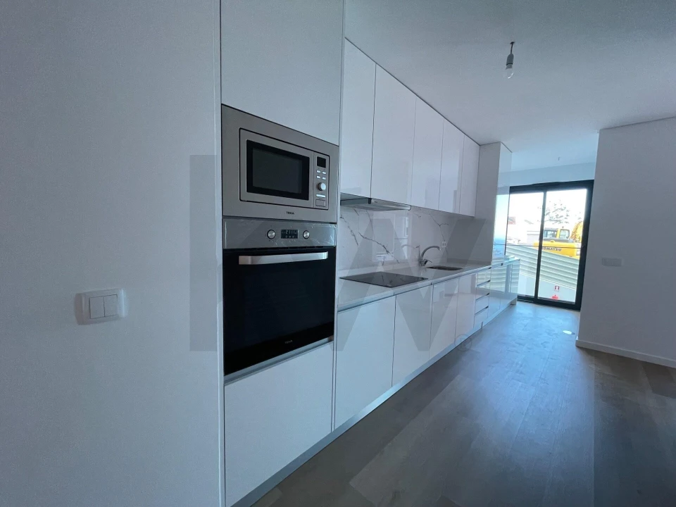 Apartamento T2 para Venda em Caniço Foto 10