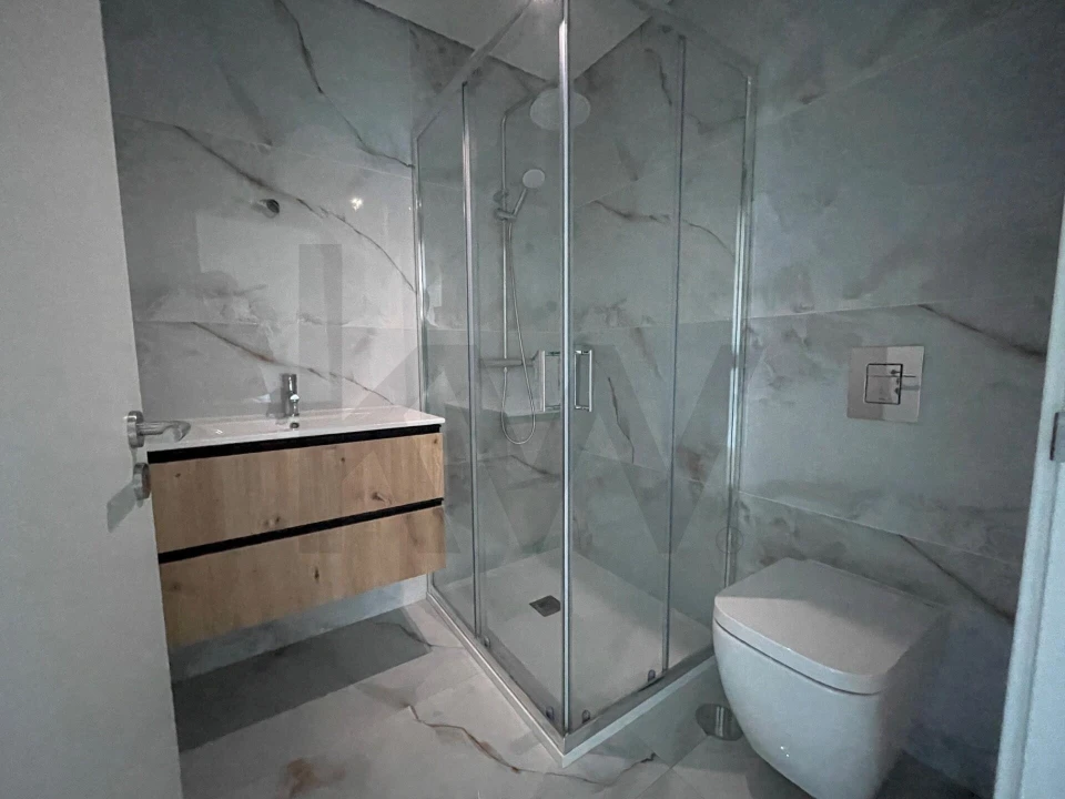Apartamento T2 para Venda em Caniço Foto 18