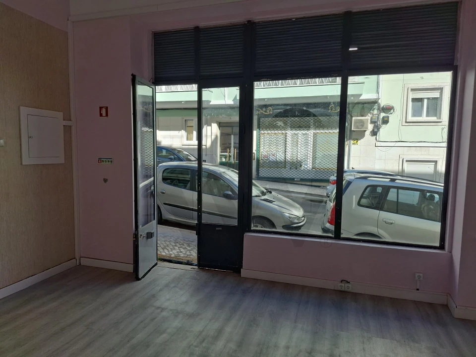 Loja para Venda em São Domingos de Benfica Foto 4