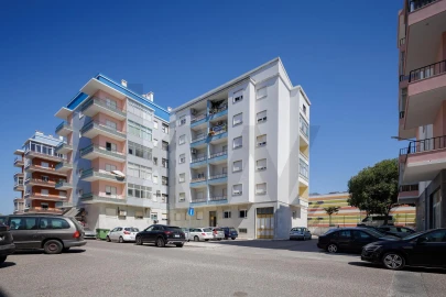 Apartamento T2 para Venda em Romeira e Várzea