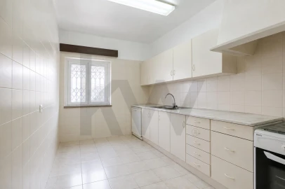 Apartamento T2 para Venda em Romeira e Várzea