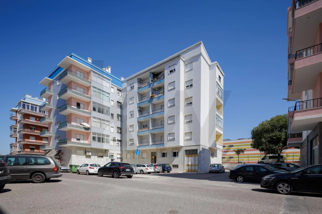 Apartamento T2 para Venda em Romeira e Várzea Foto 1