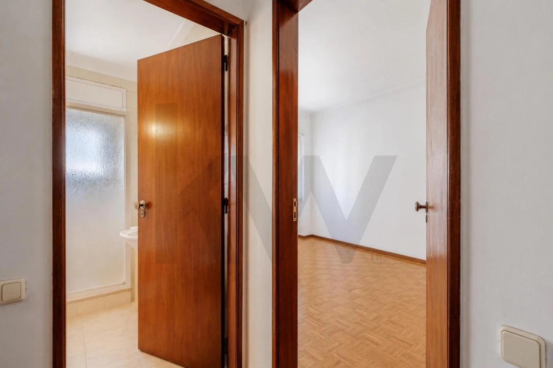 Apartamento T2 para Venda em Romeira e Várzea Foto 14