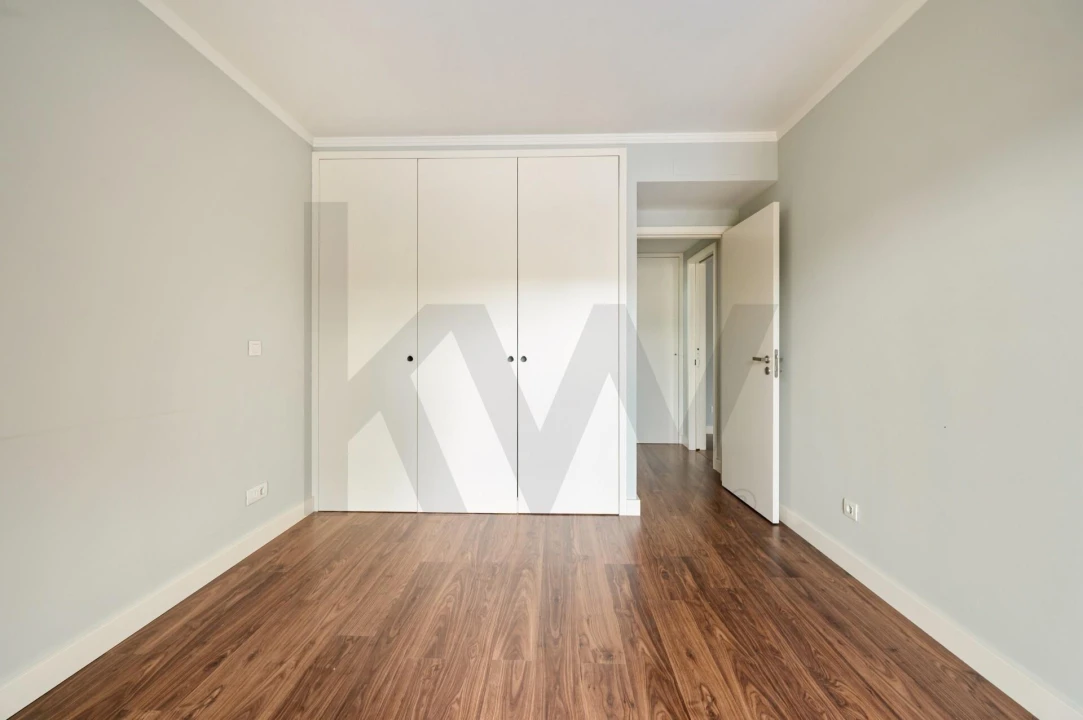 Apartamento T1 para Arrendamento em Caparica e Trafaria Foto 13