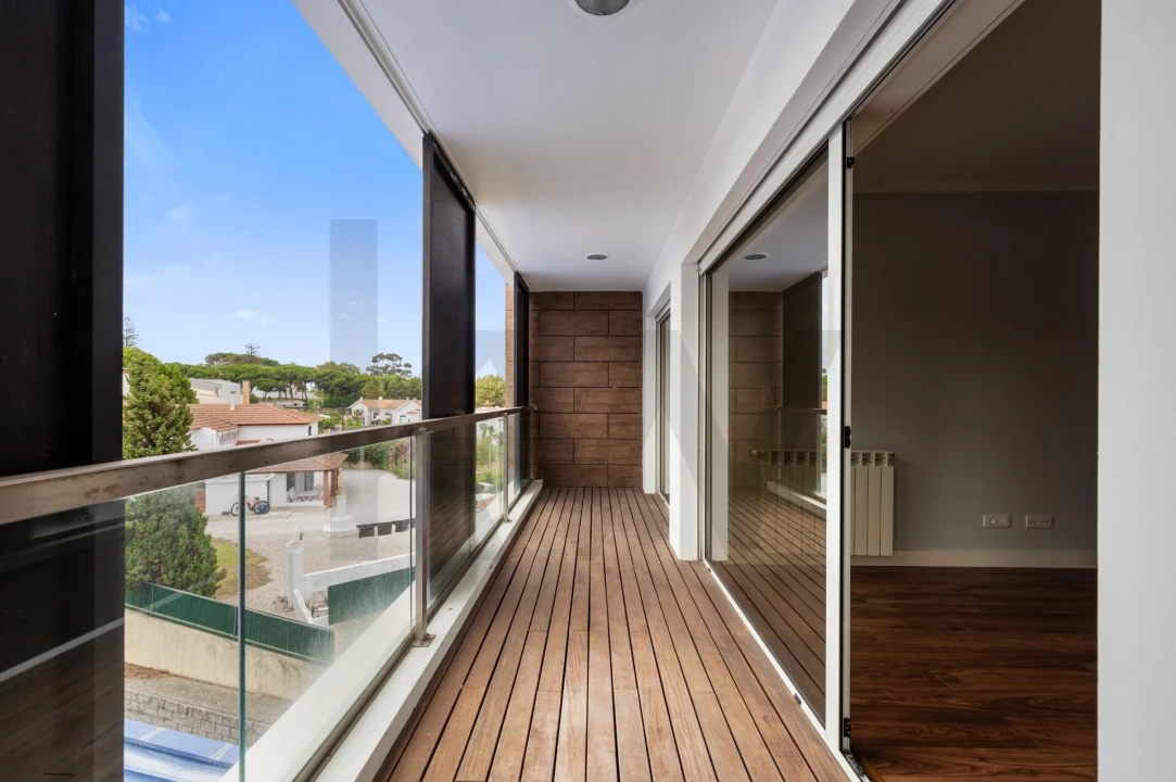 Apartamento T1 para Arrendamento em Caparica e Trafaria Foto 28