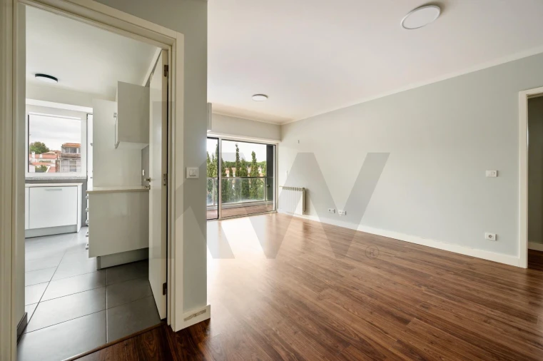Apartamento T1 para Arrendamento em Caparica e Trafaria Foto 6